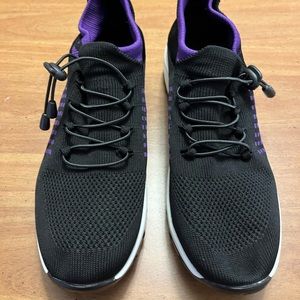 New womens shoes Size 12